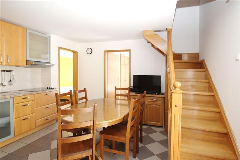 Apartment A11, for 6 persons