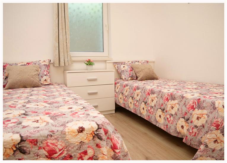 Apartment K1, for 6 persons