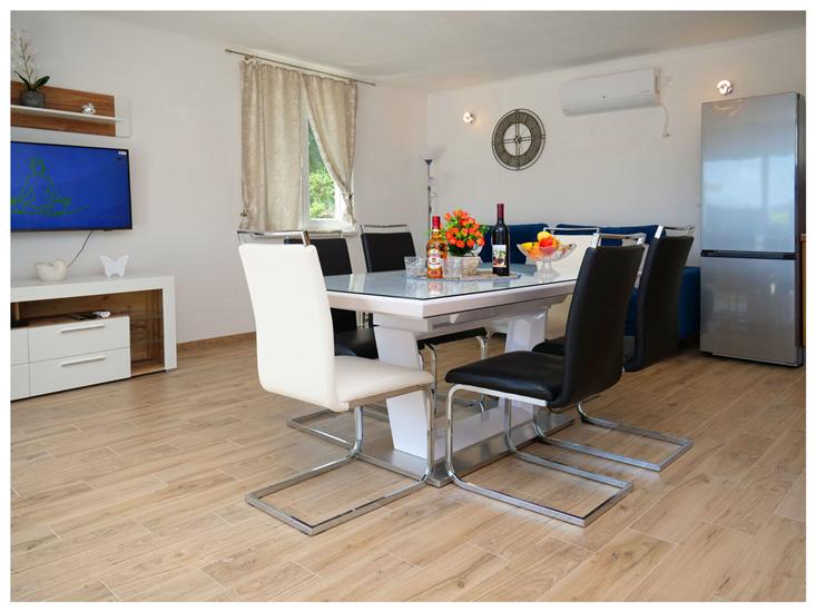 Apartment K1, for 6 persons