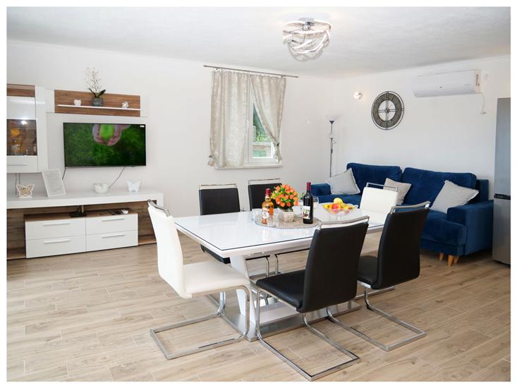 Apartment K1, for 6 persons