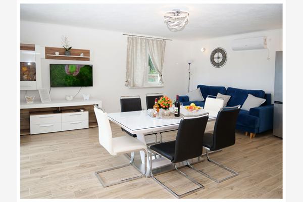 Apartment K1, for 6 persons