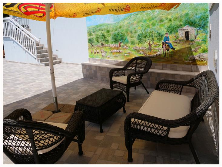 House Luketini dvori