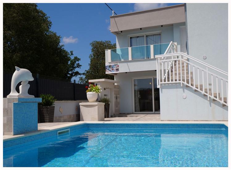 House Luketini dvori