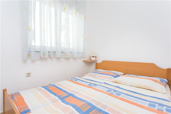 Apartment A2, for 5 persons