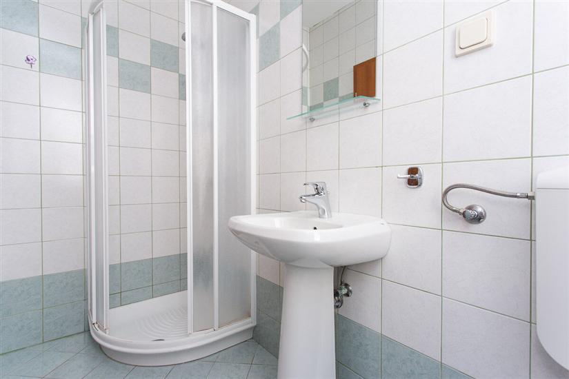 Apartment A2, for 5 persons