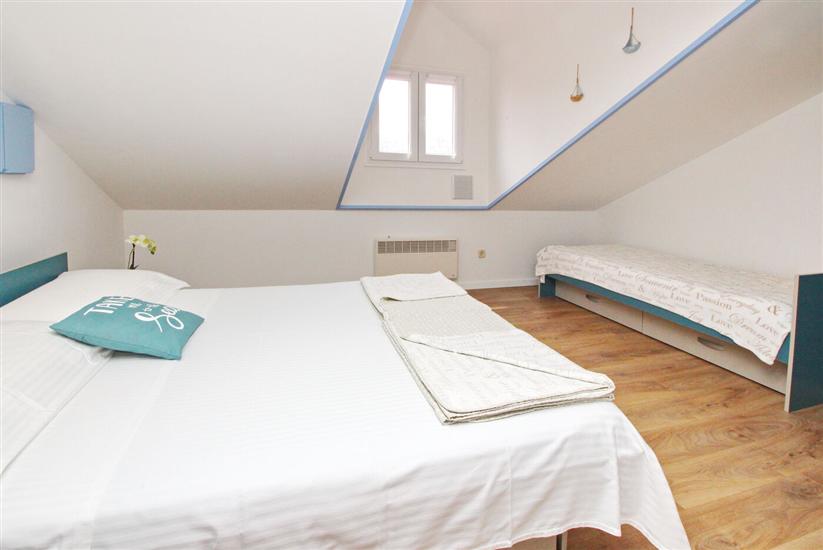 Apartment A2, for 3 persons