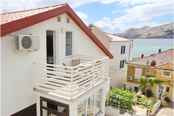 Apartment A2, for 3 persons