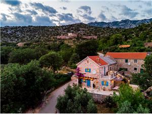 House GORANOVA KUĆA Seline, Stone house, Size 70.00 m2, Distance to the entrance to the National Park 300 m