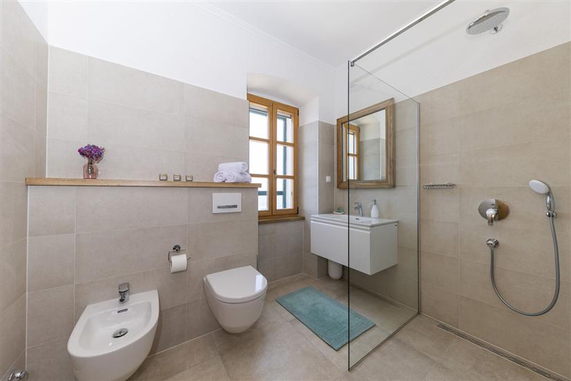 Apartment K1, for 6 persons