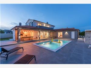 Vila Villa Franco Svetvincenat, Kvadratura 180,00 m2, Namestitev z bazenom