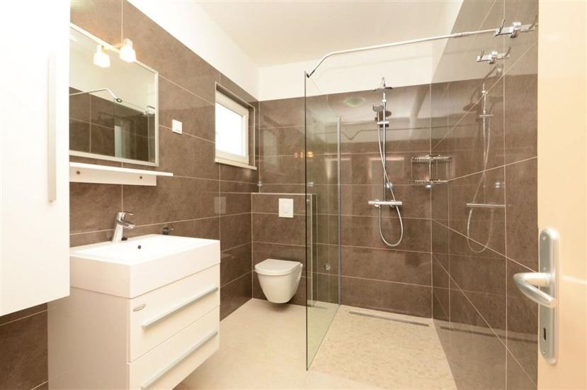 House K1, for 11 persons