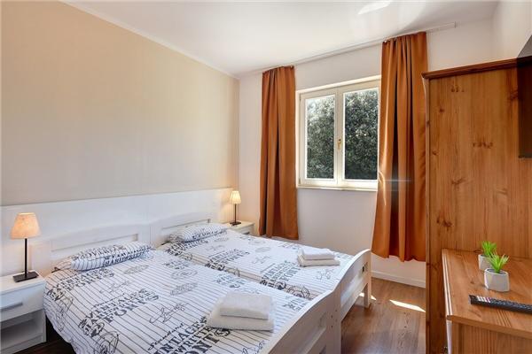 House K1, for 8 persons