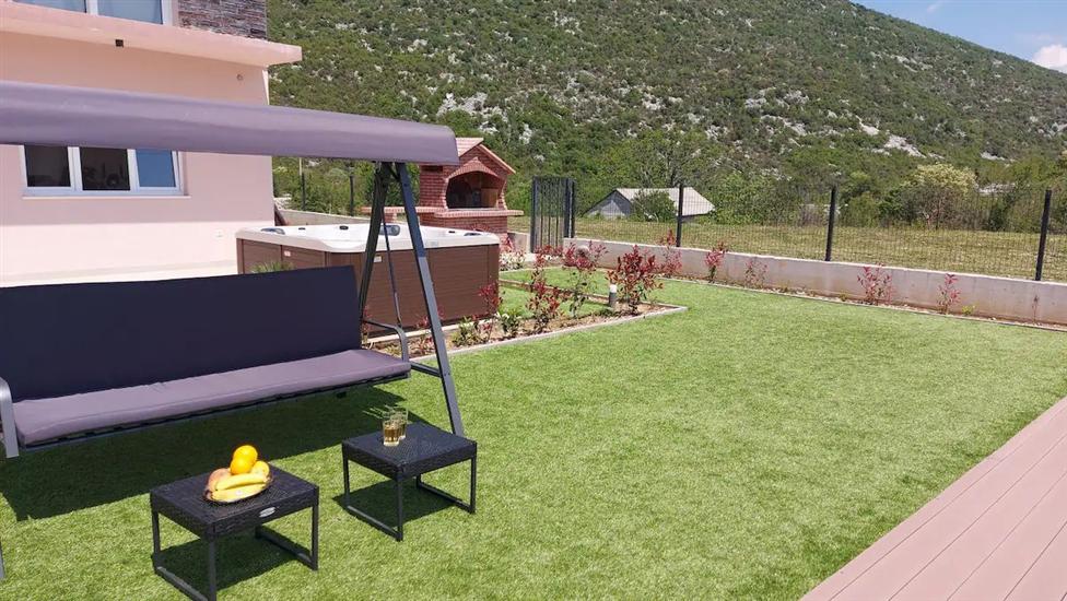 Villa Nebo with heated pool and tennis court