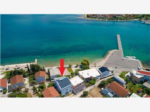 Apartments Picikato Sibenik, Size 27.00 m2, Airline distance to the sea 40 m, Airline distance to town centre 300 m