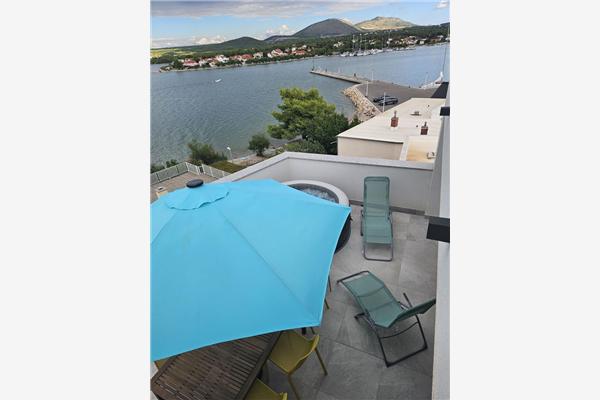 Apartment A4, for 6 persons