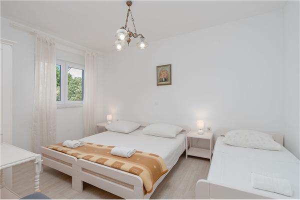 Apartment A2, for 5 persons