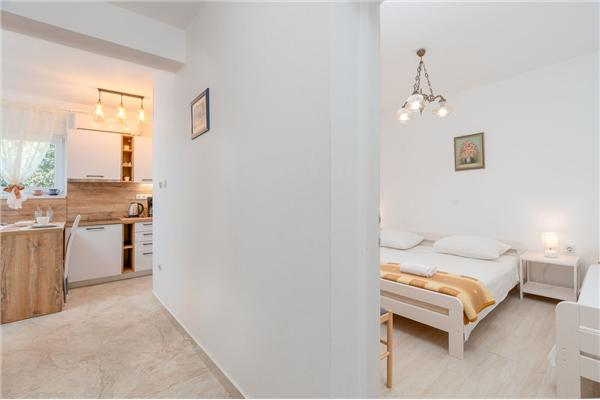 Apartment A2, for 5 persons