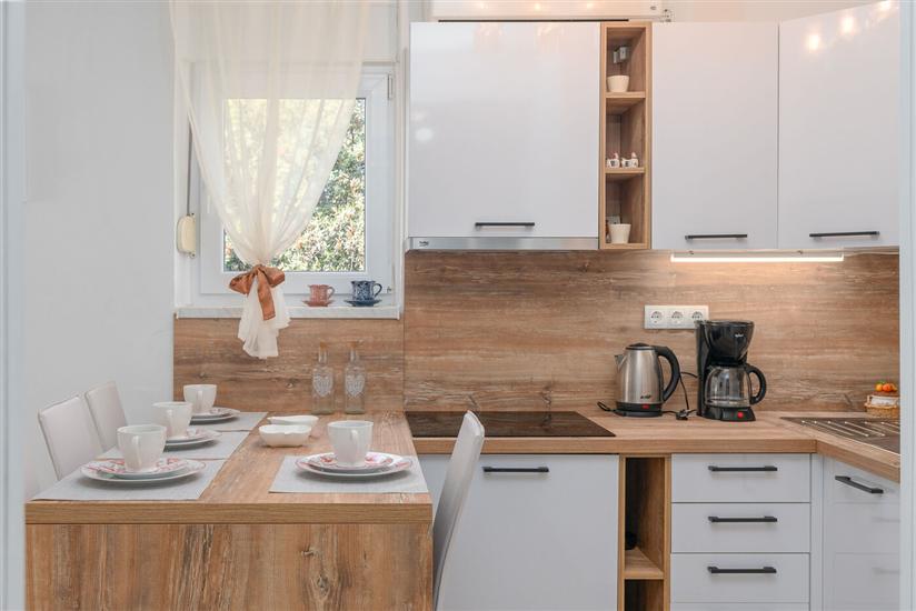 Apartment A2, for 5 persons