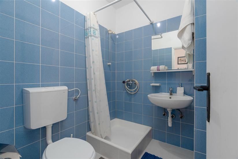 Apartment A2, for 5 persons