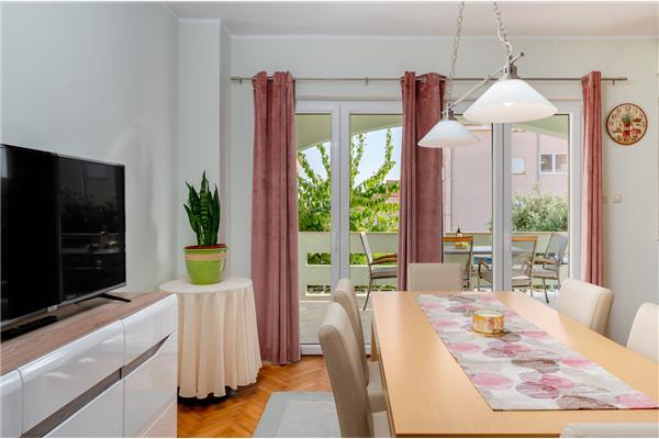 Apartment A1, for 6 persons