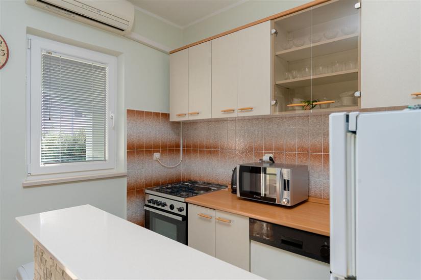 Apartment A1, for 6 persons