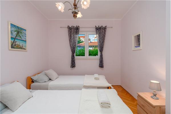 Apartment A1, for 6 persons