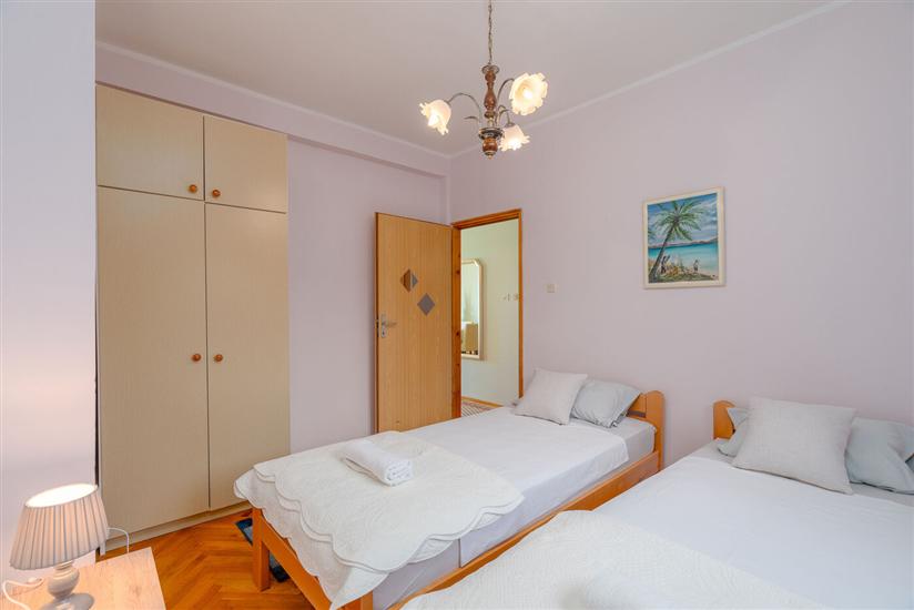 Apartment A1, for 6 persons