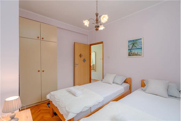 Apartment A1, for 6 persons
