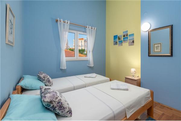 Apartment A2, for 6 persons