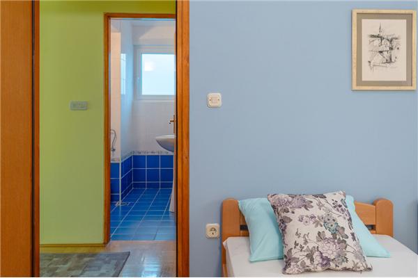 Apartment A2, for 6 persons