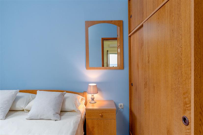 Apartment A2, for 6 persons