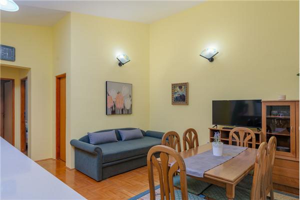 Apartment A2, for 6 persons