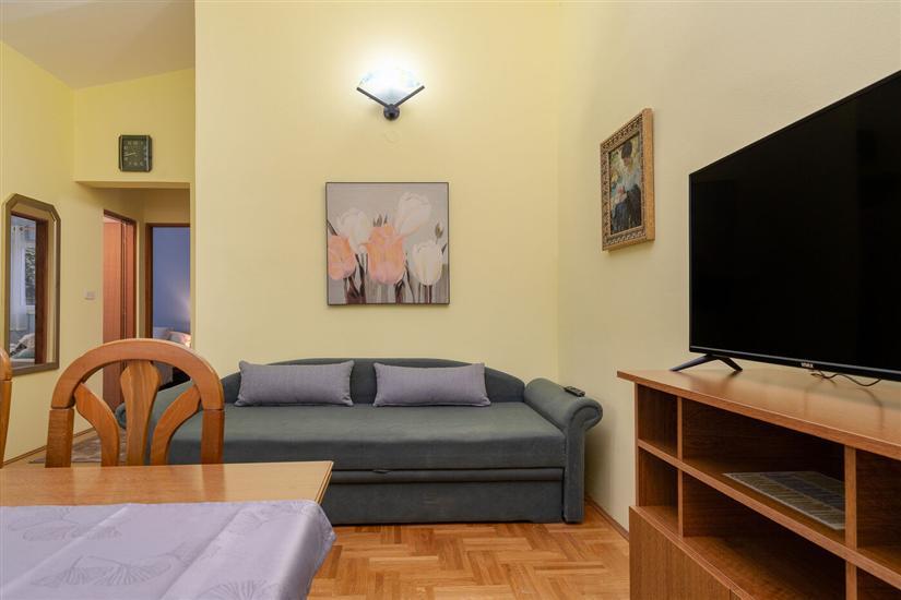 Apartment A2, for 6 persons