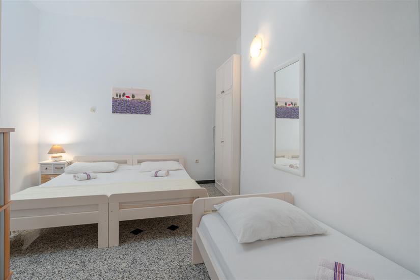 Apartment A7, for 3 persons