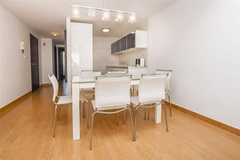 Apartment A1, for 6 persons