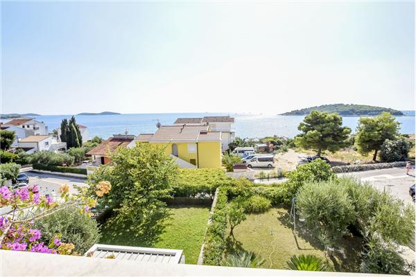 Apartment A1, for 6 persons