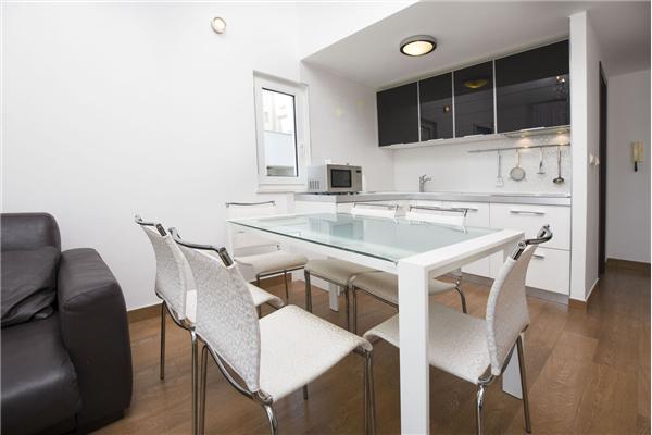 Apartment A2, for 6 persons