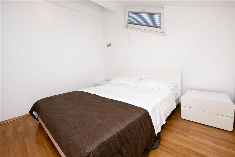 Apartment A2, for 6 persons