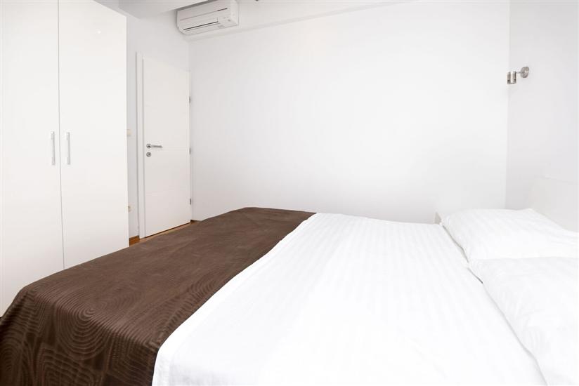 Apartment A2, for 6 persons