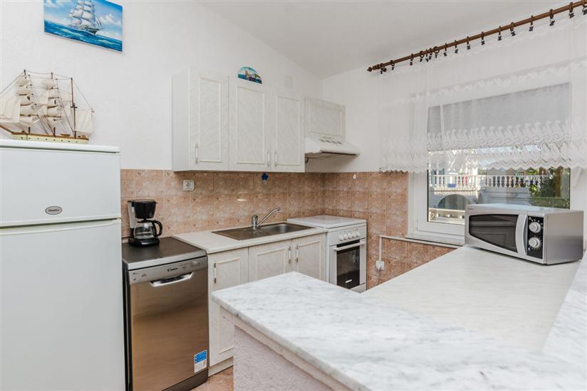 Apartment A1, for 8 persons