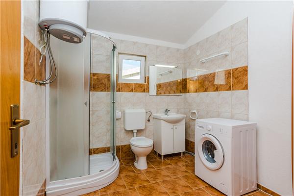 Apartment A1, for 8 persons