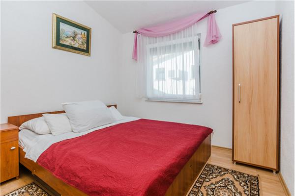 Apartment A1, for 8 persons