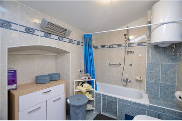 Apartment A2, for 5 persons