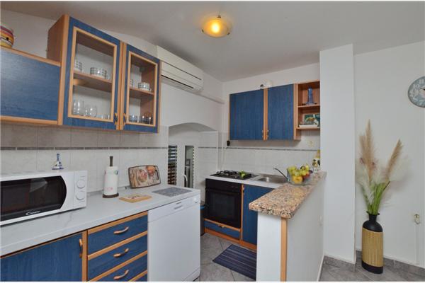 Apartment A2, for 5 persons