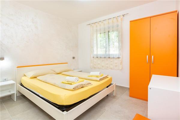 Apartment A1, for 8 persons