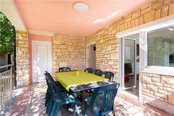 Apartment A1, for 8 persons