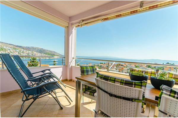 Apartment A2, for 6 persons