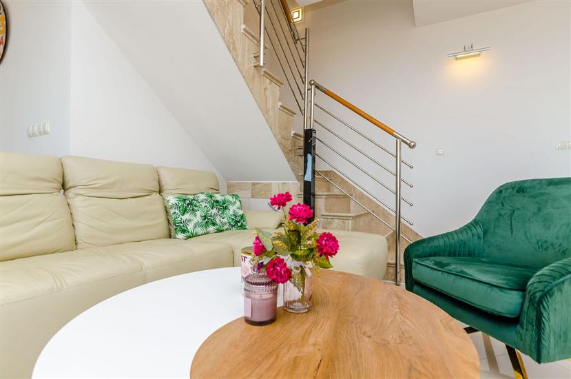 Apartment A2, for 6 persons