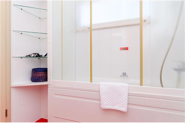 Apartment A2, for 6 persons