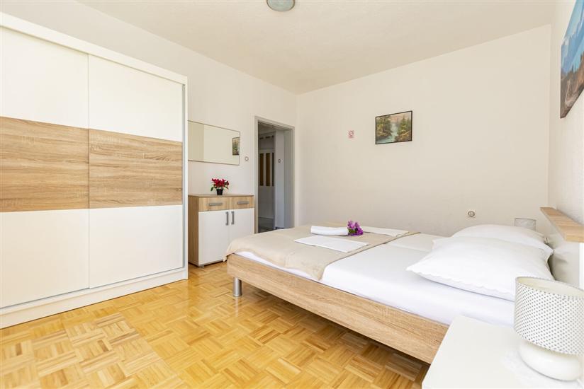 Apartment A1, for 6 persons